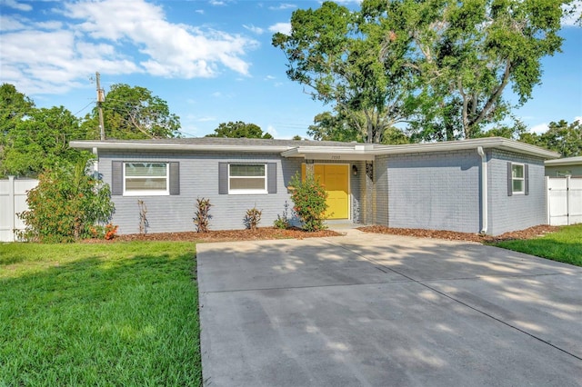 7030 19th Way N, Saint Petersburg, FL 33702 - photo 2