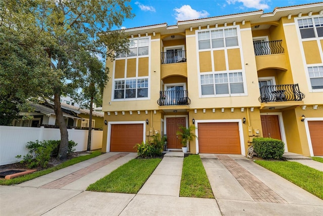 111 N Albany Ave Unit 7, Tampa, FL 33606 - photo 1