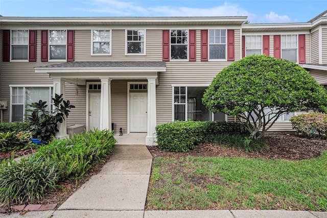 13650 Forest Lake Dr, Largo, FL 33771 - photo 2