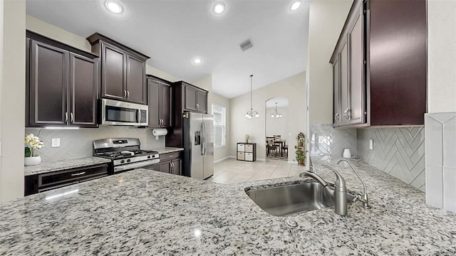 17523 Buckingham Garden Dr, Lithia, FL 33547 - photo 16