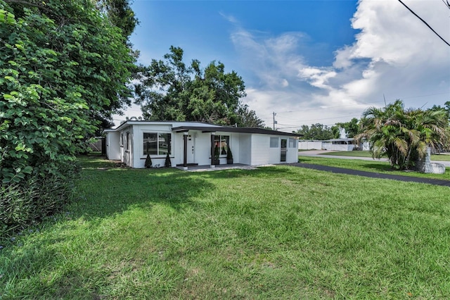 10415 110th Ave, Largo, FL 33773 - photo 3