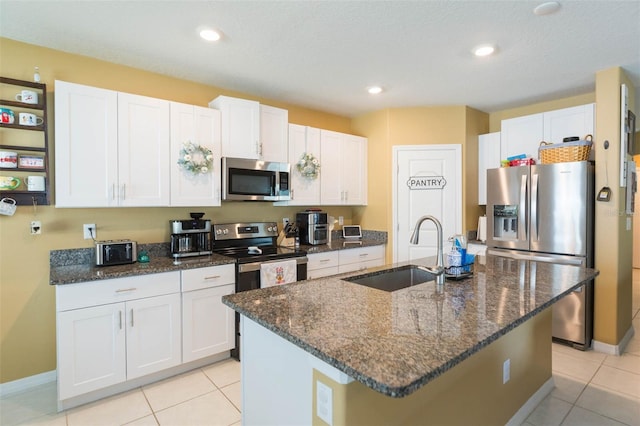 6411 Beverly Hills Dr, Zephyrhills, FL 33541 - photo 14