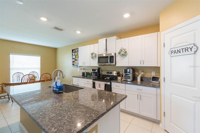 6411 Beverly Hills Dr, Zephyrhills, FL 33541 - photo 15