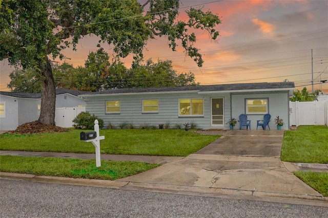 8013 Cornwall Ln, Tampa, FL 33615 - photo 1