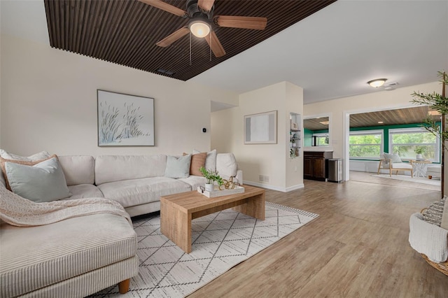 8013 Cornwall Ln, Tampa, FL 33615 - photo 2