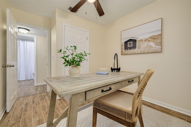 8013 Cornwall Ln, Tampa, FL 33615 - photo 15