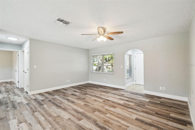 8910 Elm Leaf Ct, Port Richey, FL 34668 - photo 5