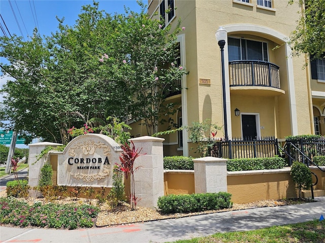 117 Grand Beach Pl, Tampa, FL 33609 - photo 2