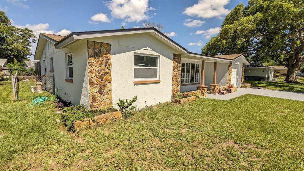 4747 Daphne St, New Port Richey, FL 34652 - photo 1