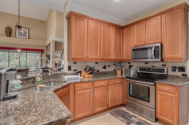 2567 Gloriosa Dr, Palm Harbor, FL 34684 - photo 14
