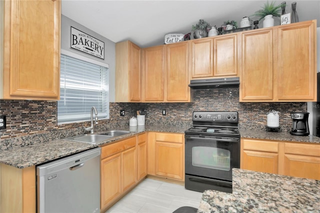 2239 Roanoke Springs Dr, Ruskin, FL 33570 - photo 17