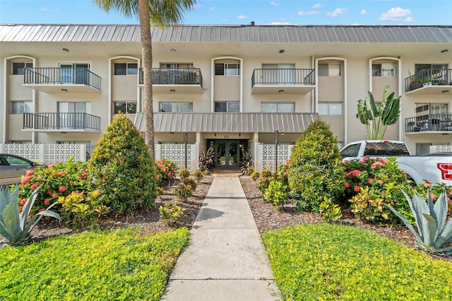 4606 W Gray St Unit 107, Tampa, FL 33609 - photo 1