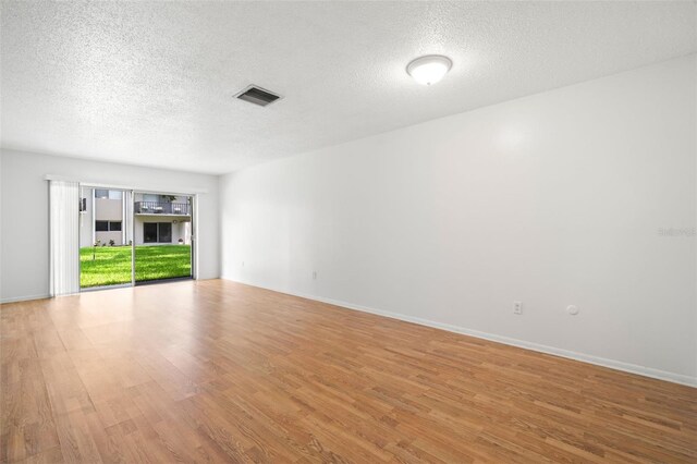 4606 W Gray St Unit 107, Tampa, FL 33609 - photo 2