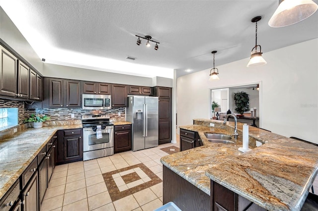 1230 Berkshire Ln, Tarpon Springs, FL 34688 - photo 12