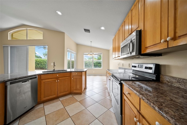 4049 Marlow Loop, Land O Lakes, FL 34639 - photo 11