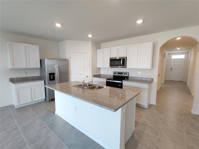 32597 Kobuk Valley Ave, Wesley Chapel, FL 33543 - photo 4