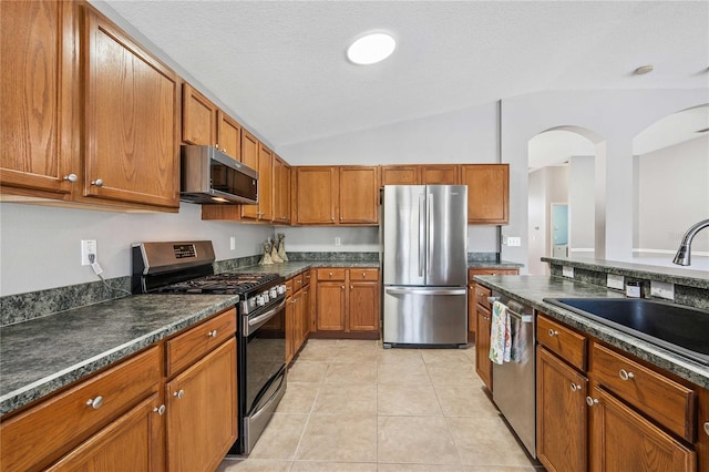 31052 Wrencrest Dr, Wesley Chapel, FL 33543 - photo 22