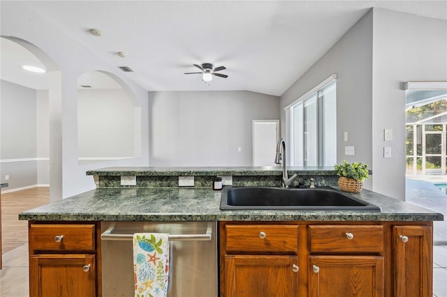 31052 Wrencrest Dr, Wesley Chapel, FL 33543 - photo 25