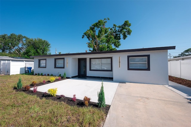 8217 Tanglewood Ln, Tampa, FL 33615 - photo 7