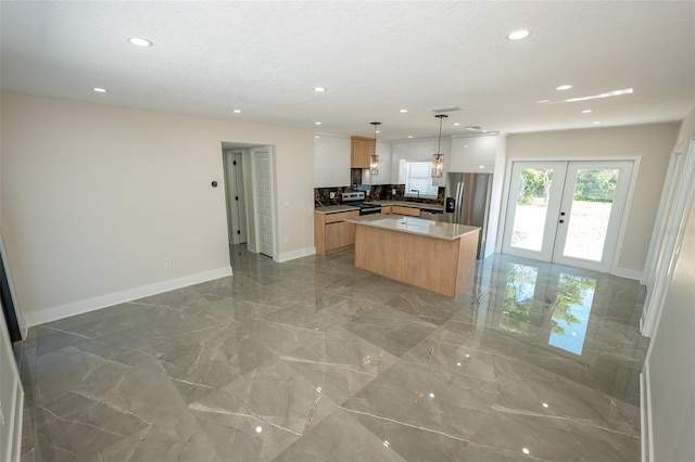 8217 Tanglewood Ln, Tampa, FL 33615 - photo 9