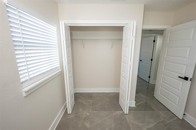 8217 Tanglewood Ln, Tampa, FL 33615 - photo 35