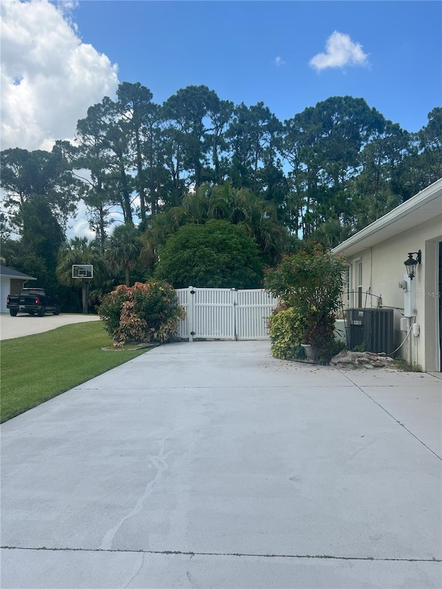 1748 Winding Ridge Cir SE, Palm Bay, FL 32909 - photo 7