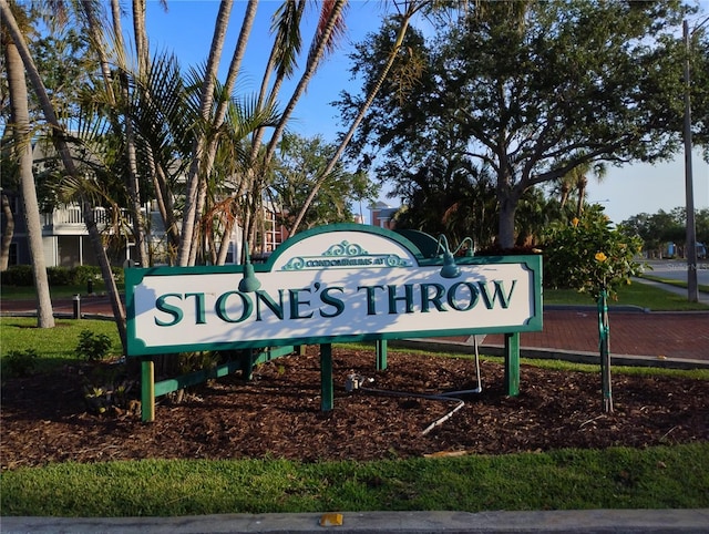 6817 Stonesthrow Cir N Unit 17107, Saint Petersburg, FL 33710 - photo 2