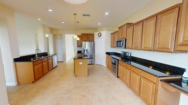 3723 Round Table Ct, Land O Lakes, FL 34638 - photo 3