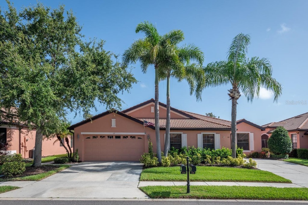 124 Shell Falls Dr, Apollo Beach, FL 33572 - photo 1