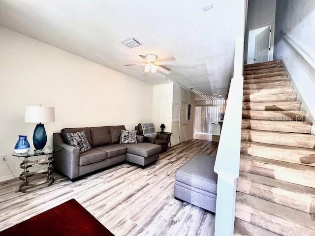 12736 Country Brook Ln, Tampa, FL 33625 - photo 2