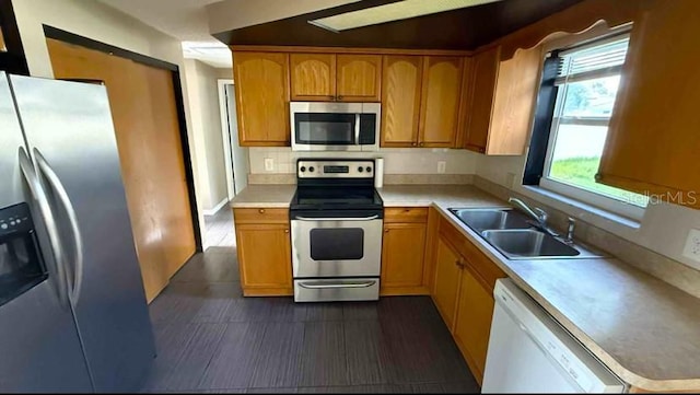 10028 Kingswood Ln, Port Richey, FL 34668 - photo 2