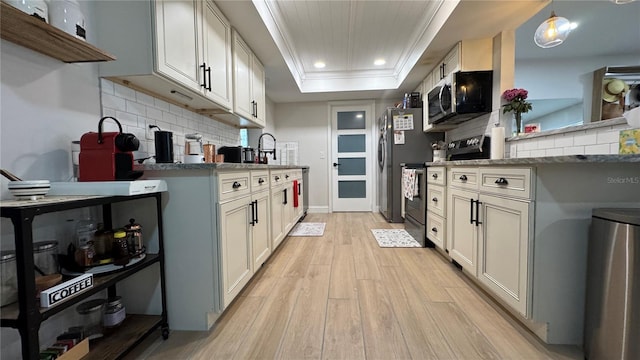 232 SE Monroe Cir N, Saint Petersburg, FL 33703 - photo 3