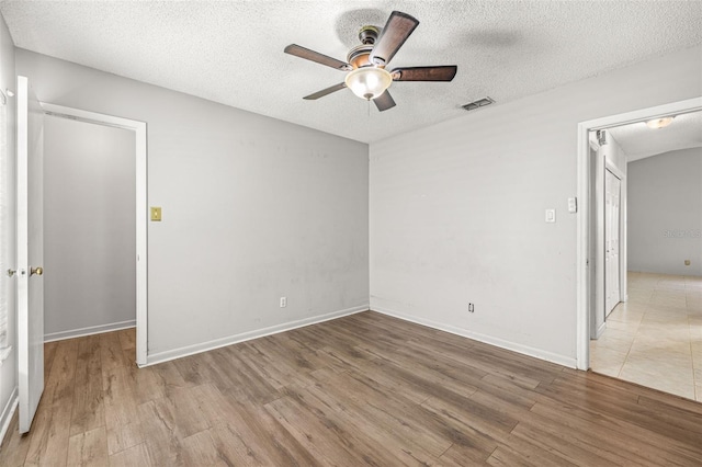11817 Cedarfield Dr, Riverview, FL 33579 - photo 29