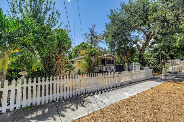 1022 8th St N, Saint Petersburg, FL 33701 - photo 27