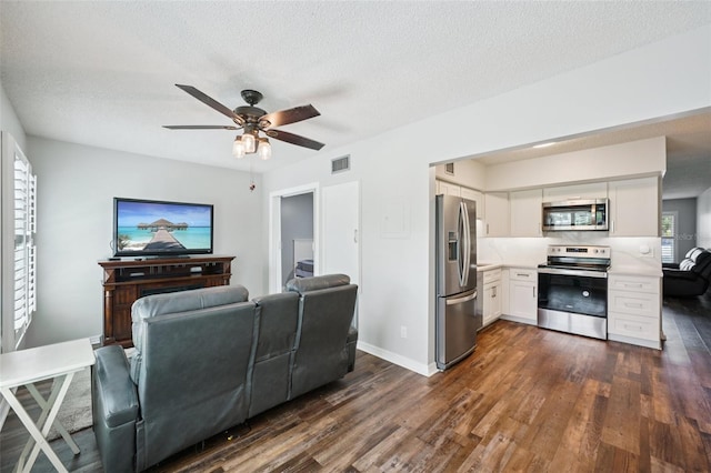 2255 Philippine Dr Unit 9, Clearwater, FL 33763 - photo 15