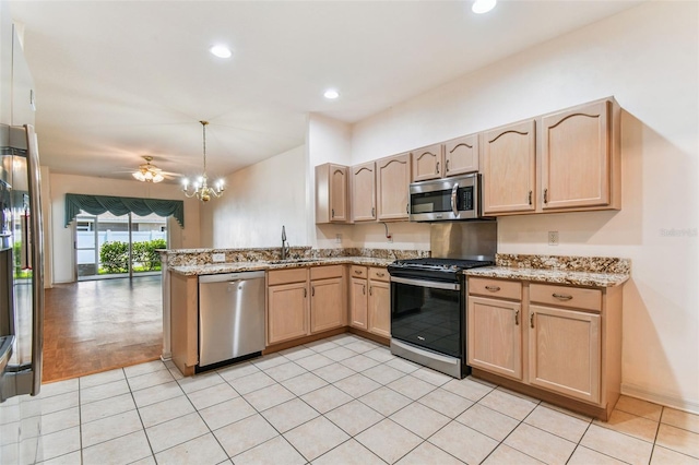 31414 Shaker Cir, Wesley Chapel, FL 33543 - photo 30