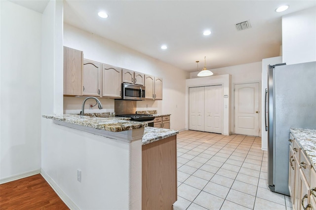 31414 Shaker Cir, Wesley Chapel, FL 33543 - photo 38
