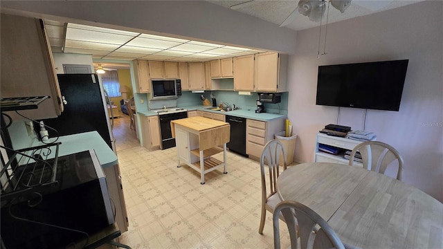 4890 Bay St NE Unit 228, Saint Petersburg, FL 33703 - photo 2
