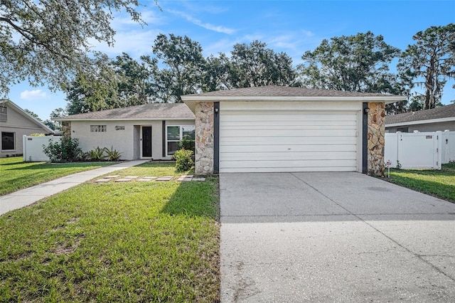 2005 Sycamore Ln, Plant City, FL 33563 - photo 2