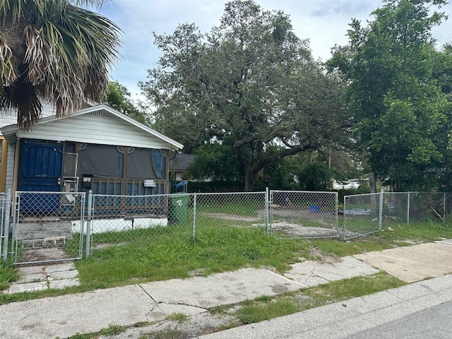 3203 N 31st St, Tampa, FL 33605 - photo 1