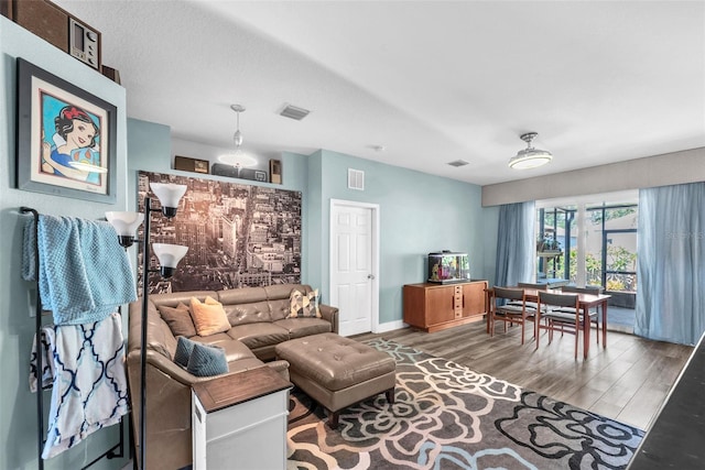 13210 Cherry Bark Cir, Riverview, FL 33579 - photo 5