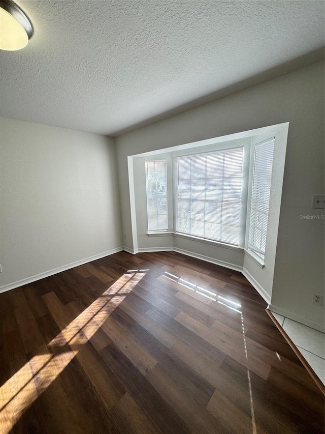 13548 Embassy Park Ct Unit 26, Dade City, FL 33525 - photo 4