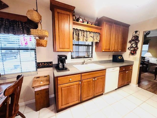 38648 Ferm Cir, Zephyrhills, FL 33540 - photo 10