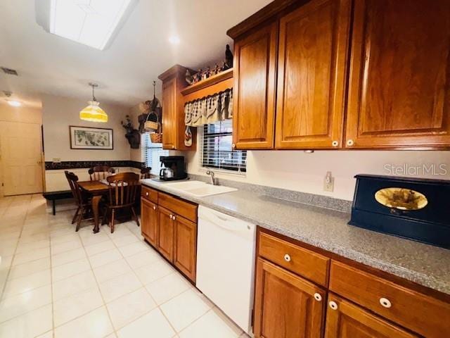 38648 Ferm Cir, Zephyrhills, FL 33540 - photo 14