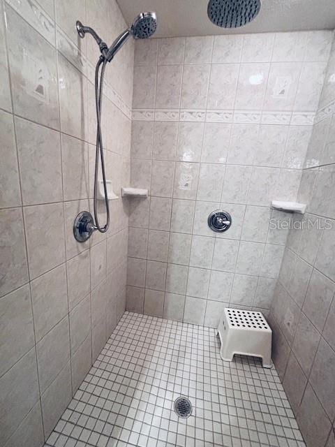 38648 Ferm Cir, Zephyrhills, FL 33540 - photo 27