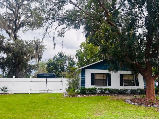38648 Ferm Cir, Zephyrhills, FL 33540 - photo 43