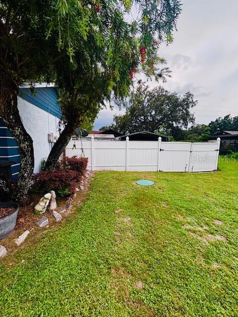 38648 Ferm Cir, Zephyrhills, FL 33540 - photo 45