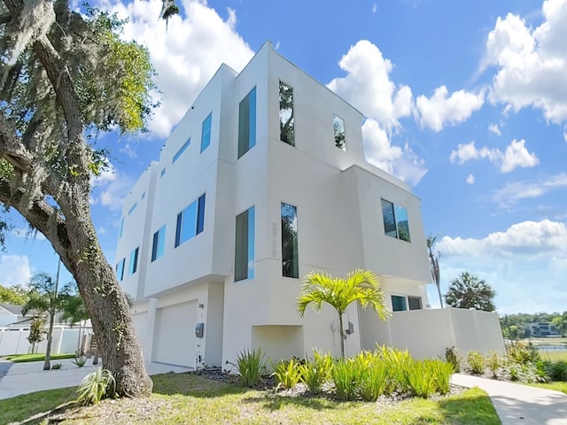 2728 N Ridgewood Ave Unit 1, Tampa, FL 33602 - photo 1