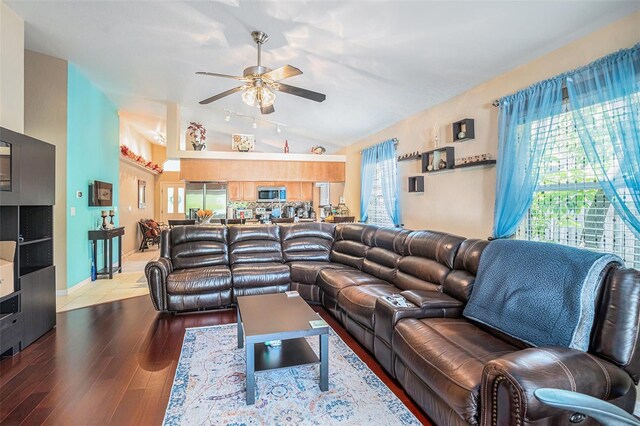 1087 1st St SW, Largo, FL 33770 - photo 5