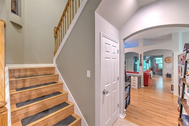 15541 Martinmeadow Dr, Lithia, FL 33547 - photo 17